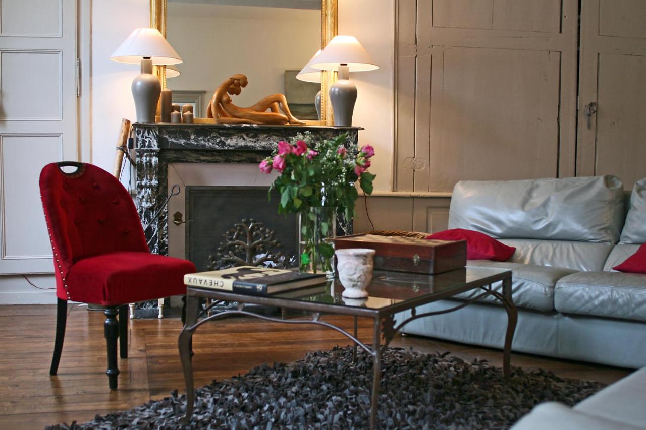 Le Tabellion Bed & Breakfast Noyers-sur-Serein Dış mekan fotoğraf
