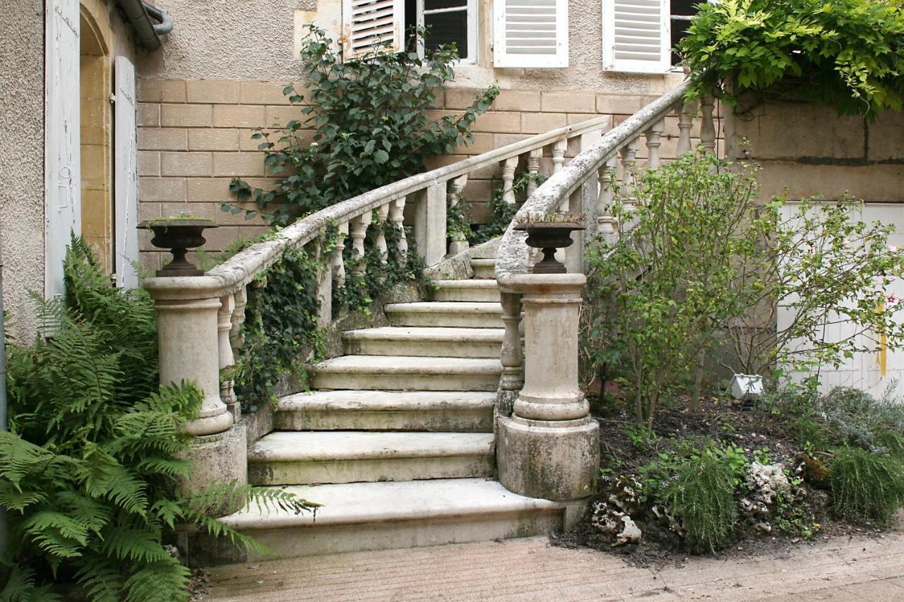 Le Tabellion Bed & Breakfast Noyers-sur-Serein Dış mekan fotoğraf