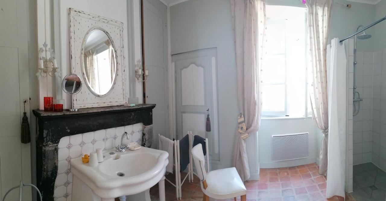 Le Tabellion Bed & Breakfast Noyers-sur-Serein Dış mekan fotoğraf