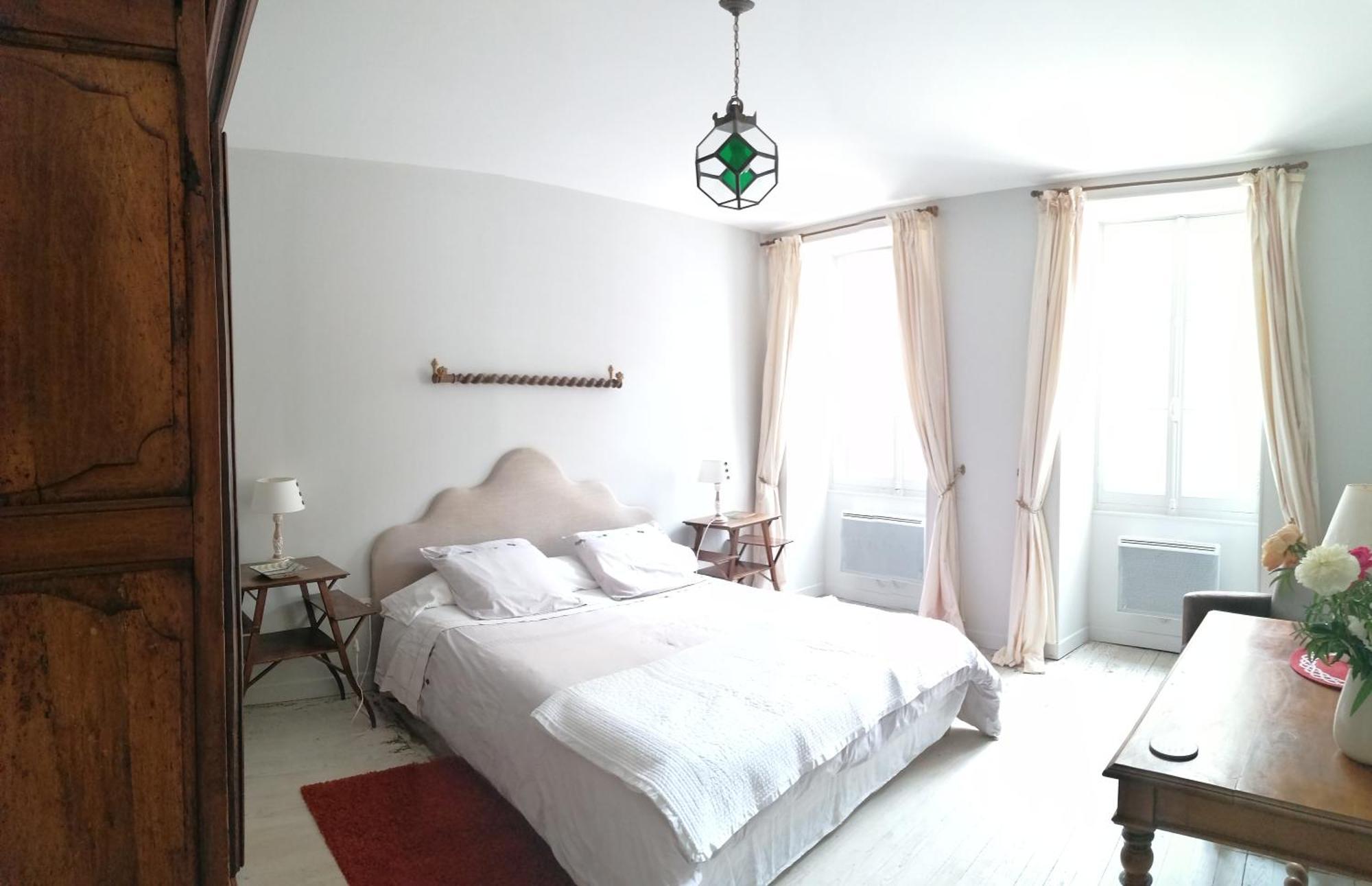 Le Tabellion Bed & Breakfast Noyers-sur-Serein Dış mekan fotoğraf